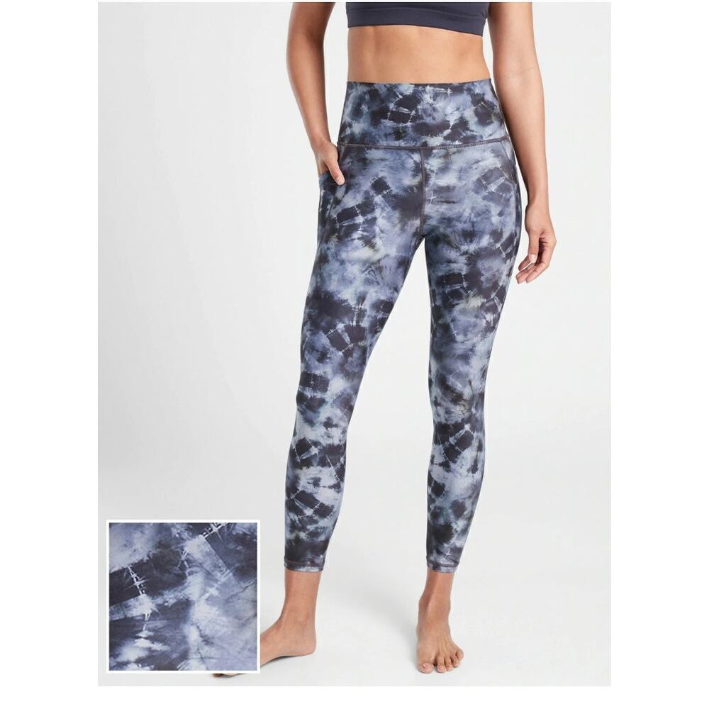 Athleta Salutation Stash Pocket 7/8 Patterned Leggings Size XS